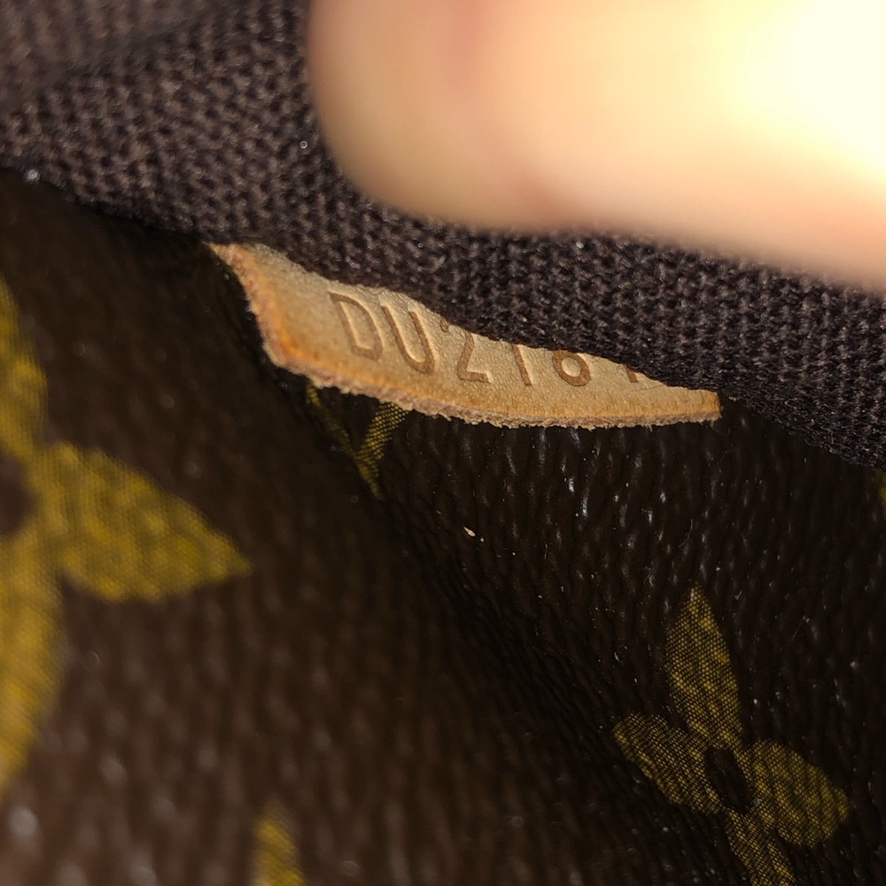 Louis Vuitton Menilmontant Monogram Crossbody - Picture 5 of 9